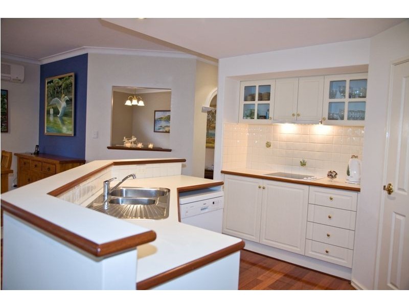 13 McNess Glade, Salter Point WA 6152