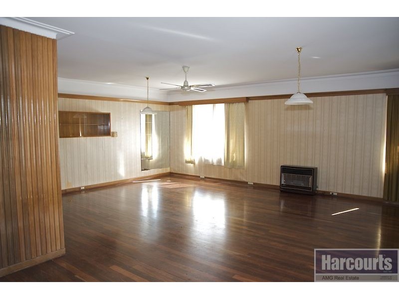 1 Hillary Street, Willagee WA 6156