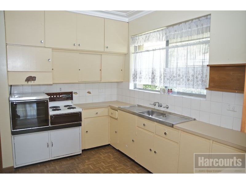 1 Hillary Street, Willagee WA 6156