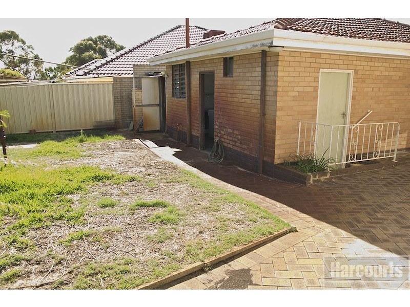 1 Hillary Street, Willagee WA 6156