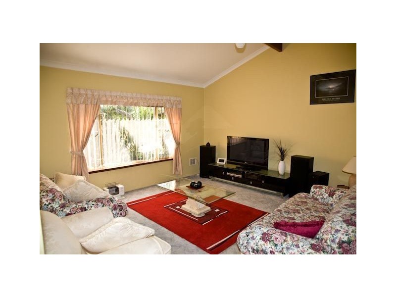 20 Frayne Place, Wandi WA 6167