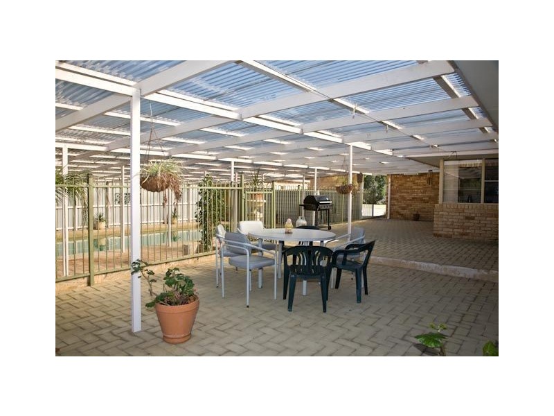 20 Frayne Place, Wandi WA 6167