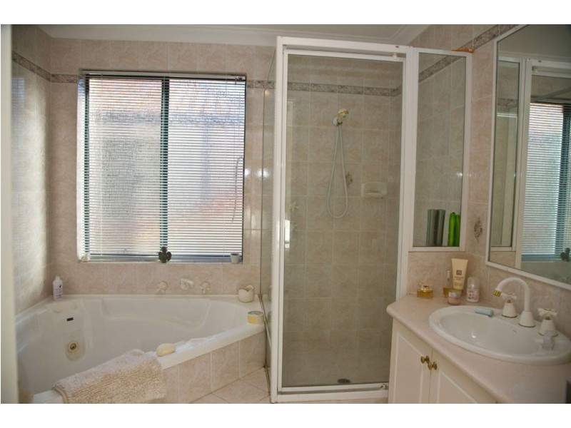 2/43 Macrae Road, Applecross WA 6153