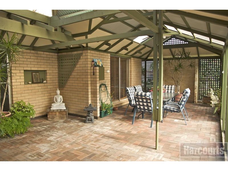19 Olding Way, Melville WA 6156