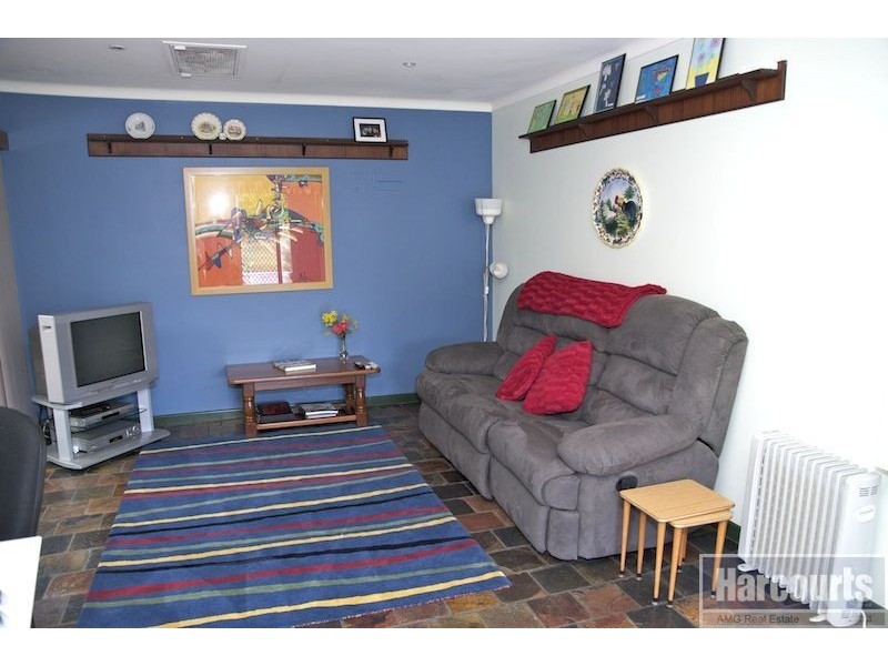 19 Olding Way, Melville WA 6156