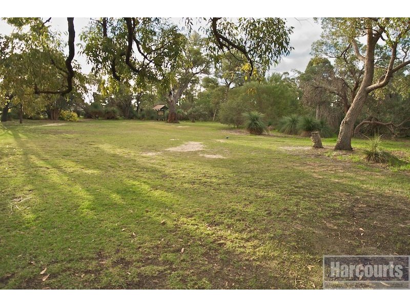 19 Olding Way, Melville WA 6156