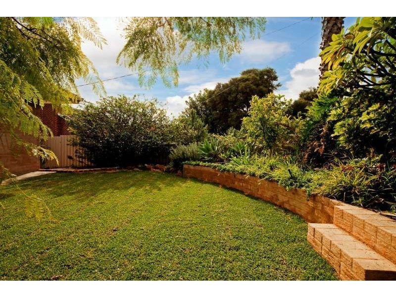 13 Purvis Street, Hamilton Hill WA 6163