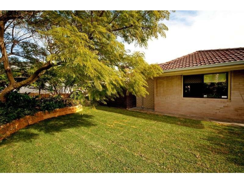 13 Purvis Street, Hamilton Hill WA 6163