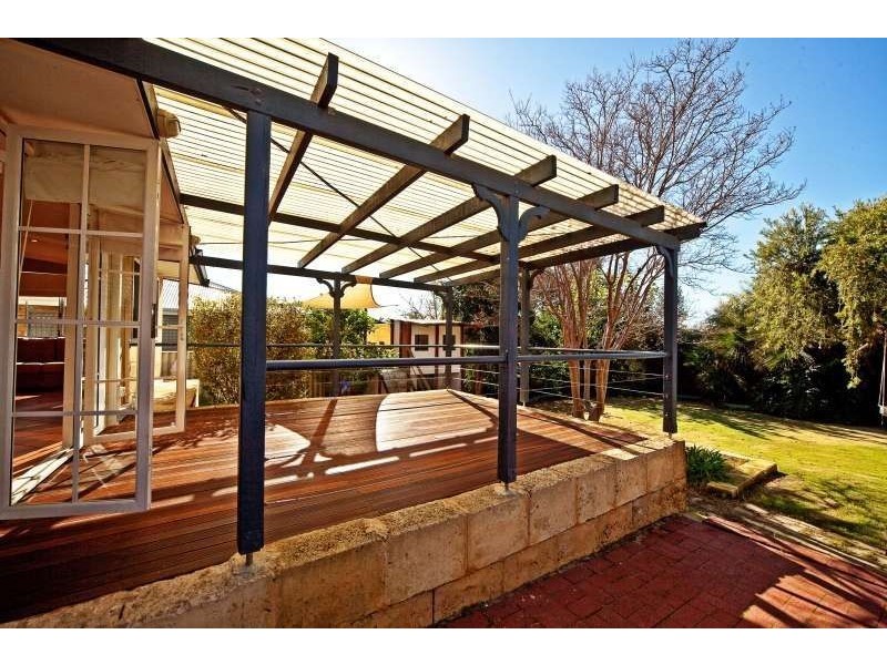 10 Kirkland Place, Melville WA 6156