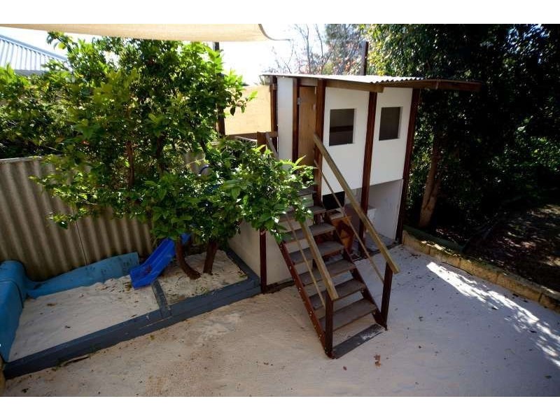 10 Kirkland Place, Melville WA 6156