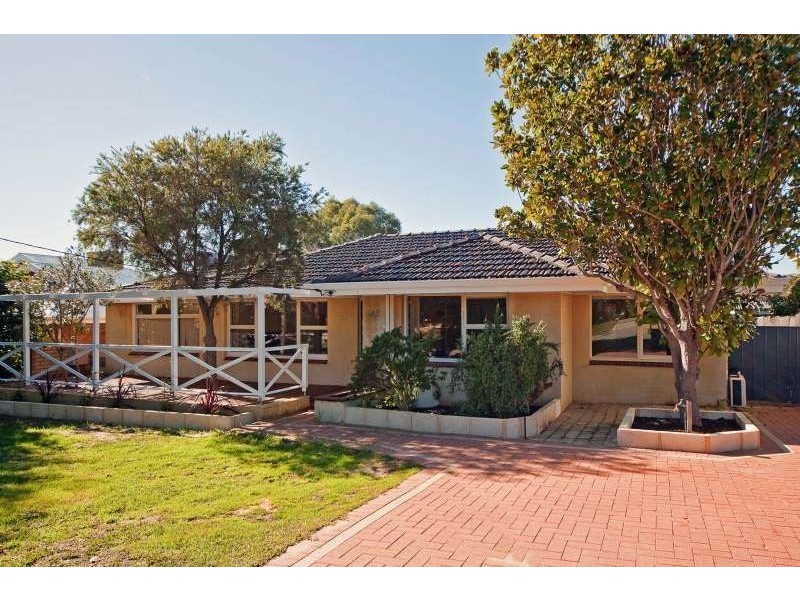 10 Kirkland Place, Melville WA 6156