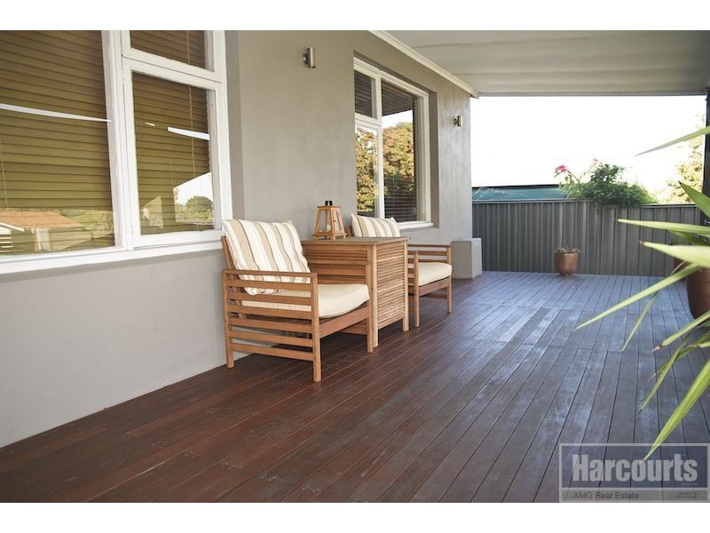 16 Schacht Court, Myaree WA 6154