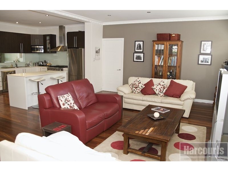 16 Schacht Court, Myaree WA 6154