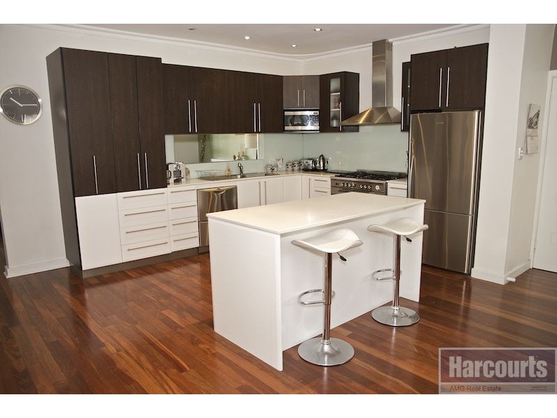 16 Schacht Court, Myaree WA 6154