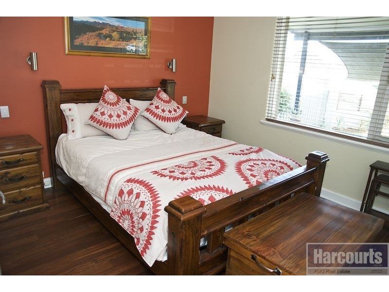 16 Schacht Court, Myaree WA 6154