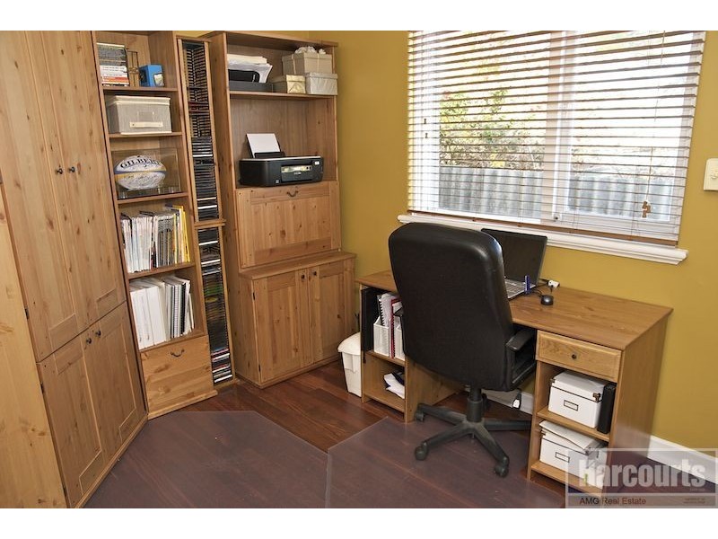 16 Schacht Court, Myaree WA 6154