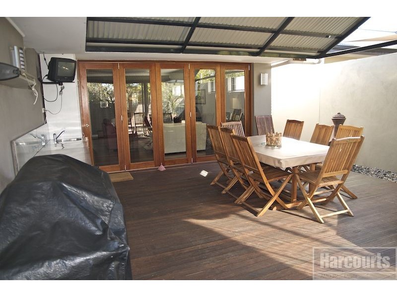 16 Schacht Court, Myaree WA 6154