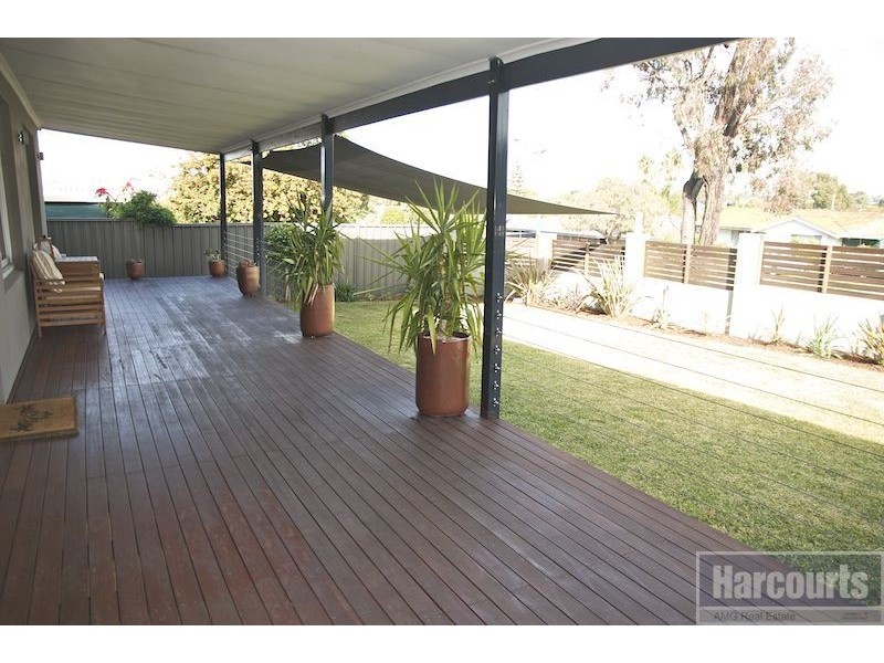 16 Schacht Court, Myaree WA 6154