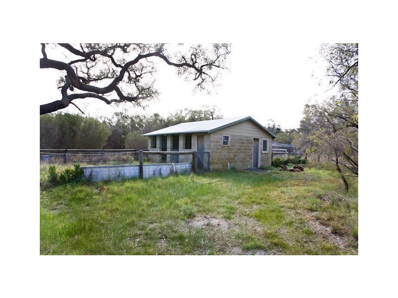 615 Rowley Road, Forrestdale WA 6112