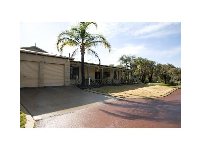 615 Rowley Road, Forrestdale WA 6112