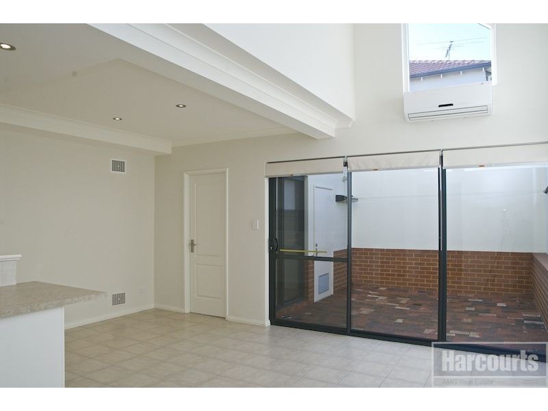 2/20 Harris Street, Palmyra WA 6157