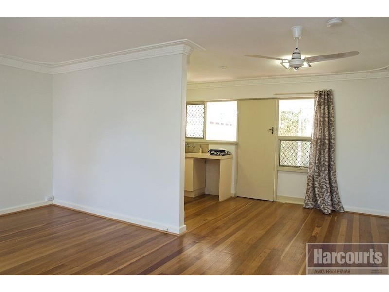 92 North Lake Road, Myaree WA 6154