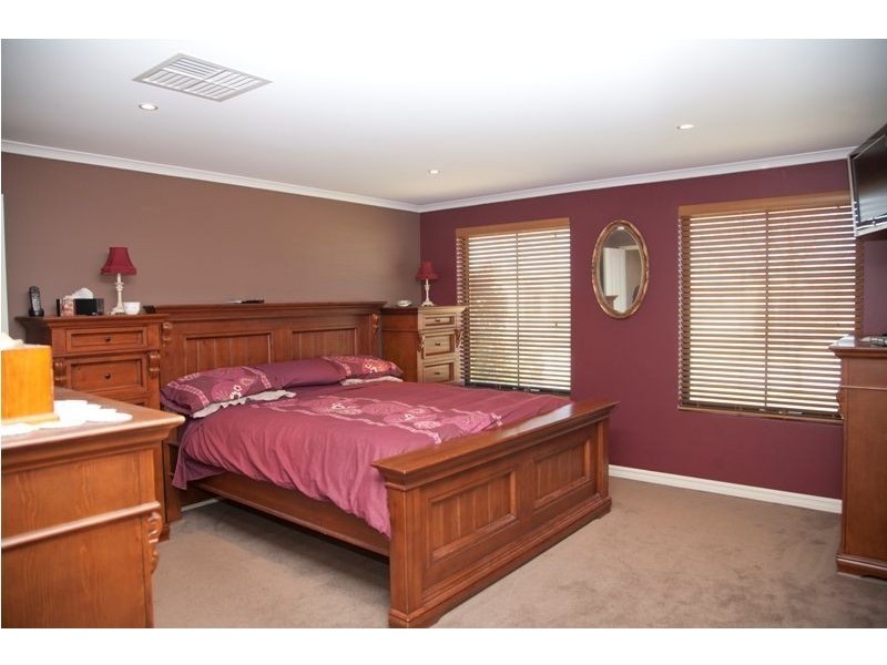 15 Unity Way, Atwell WA 6164