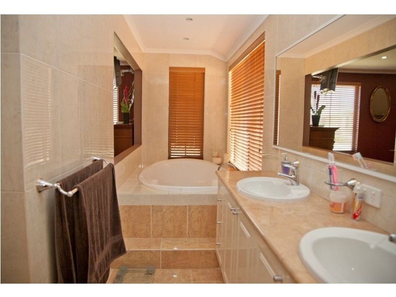 15 Unity Way, Atwell WA 6164