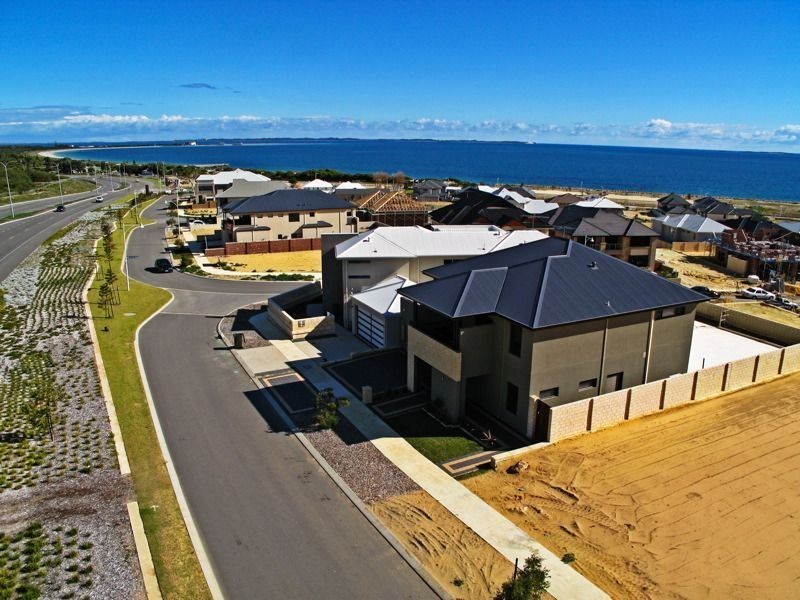 5 Eudora Way, Coogee WA 6166