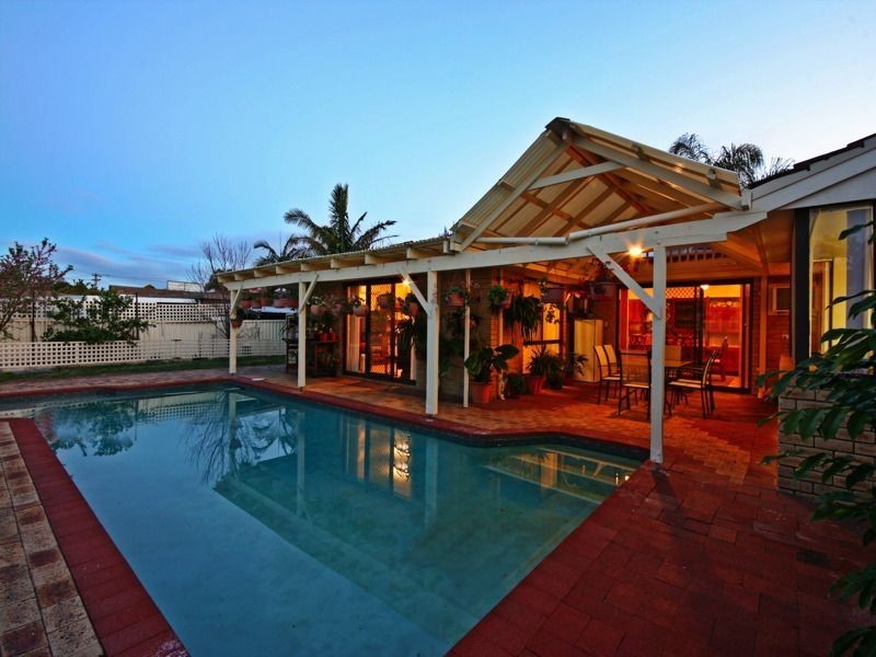 13 Marcus Avenue, Booragoon WA 6154