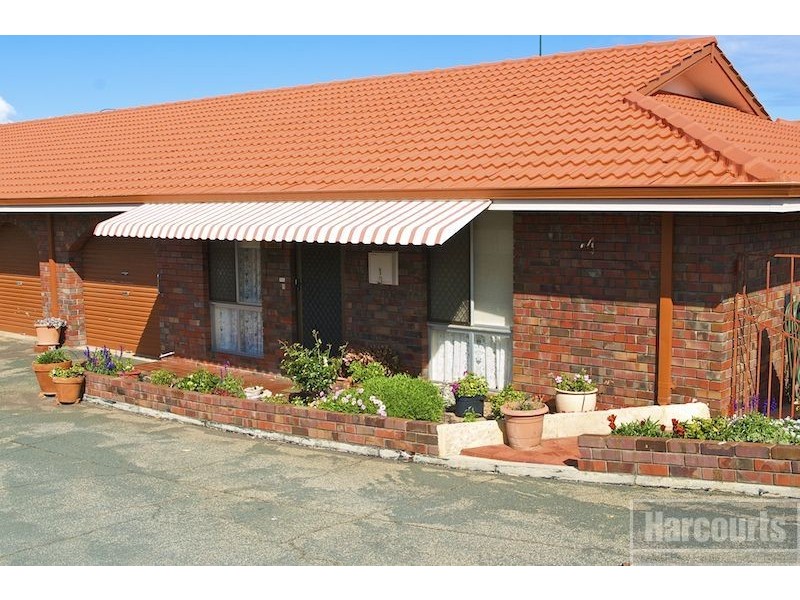 1/4 Petra Street, Palmyra WA 6157