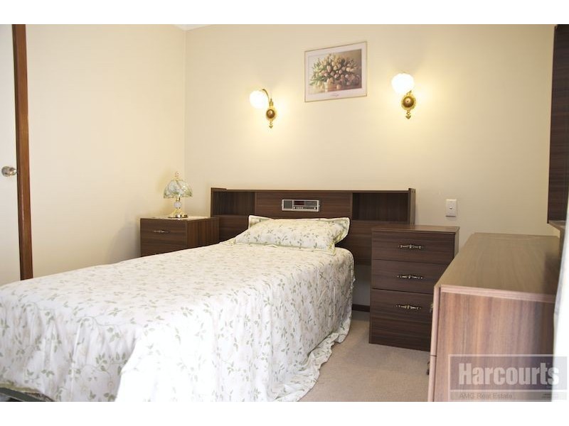 1/4 Petra Street, Palmyra WA 6157
