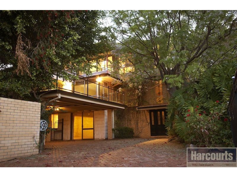 4a Beach Street, Bicton WA 6157