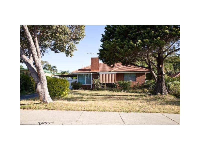 16 Christmas Avenue, Orelia WA 6167