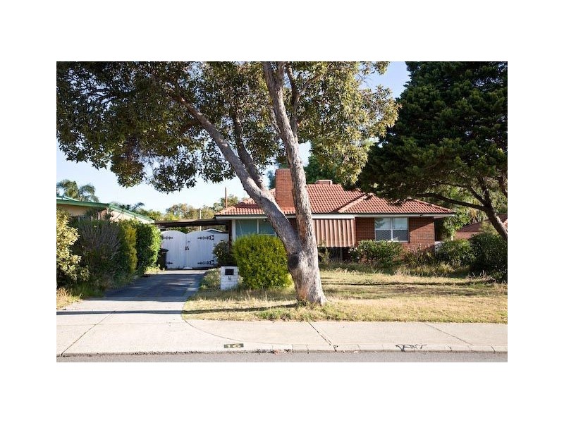 16 Christmas Avenue, Orelia WA 6167