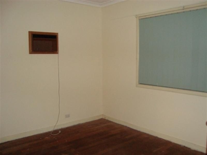 16 Christmas Avenue, Orelia WA 6167