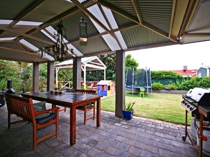 5 Renou Way, Bateman WA 6150