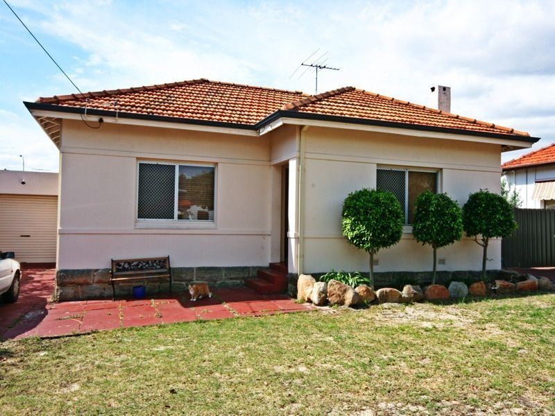 24 Downey Drive, Manning WA 6152