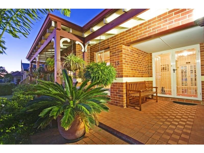 15 Nambung Crescent, Bibra Lake WA 6163