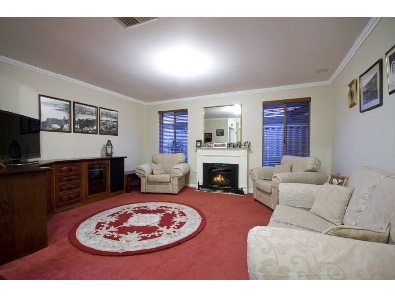 15 Nambung Crescent, Bibra Lake WA 6163