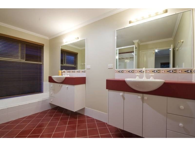 15 Nambung Crescent, Bibra Lake WA 6163