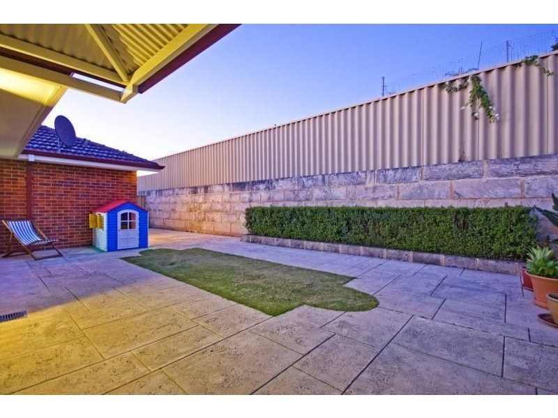 15 Nambung Crescent, Bibra Lake WA 6163