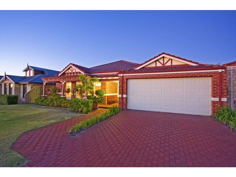 15 Nambung Crescent, Bibra Lake WA 6163