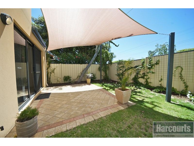 136 Kitchener Road, Alfred Cove WA 6154