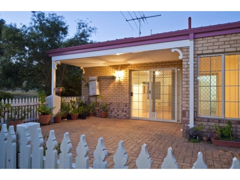 2/151 Forrest Street, Fremantle WA 6160