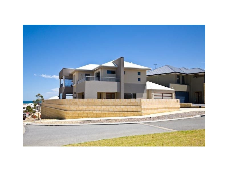 1 Eudora Way, North Coogee WA 6163