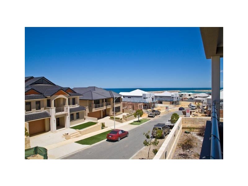 1 Eudora Way, North Coogee WA 6163