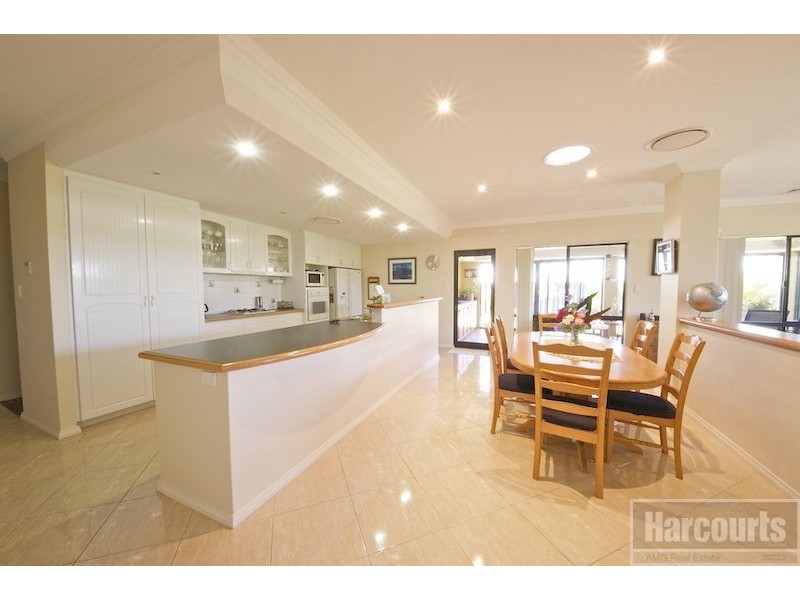 6 Tamar Break, Madora Bay WA 6210