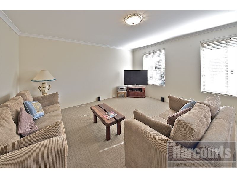 11 Petit Loop, Dudley Park WA 6210
