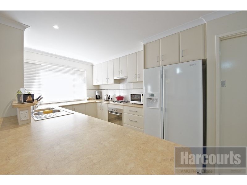 11 Petit Loop, Dudley Park WA 6210